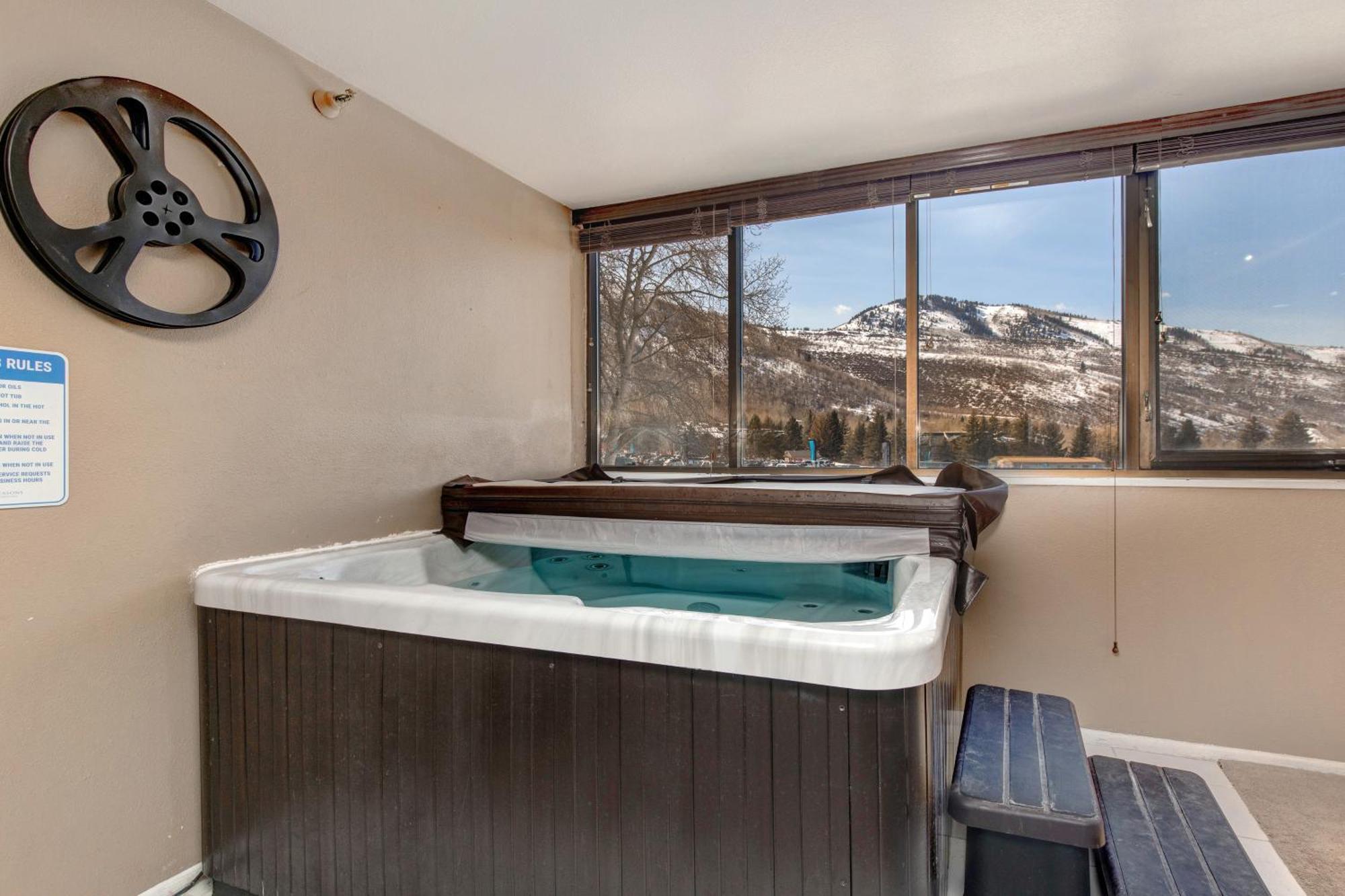 Silver King & Prime Park City Condo Room photo